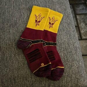 Men's Arizona State strideline socks, size small excellent condition